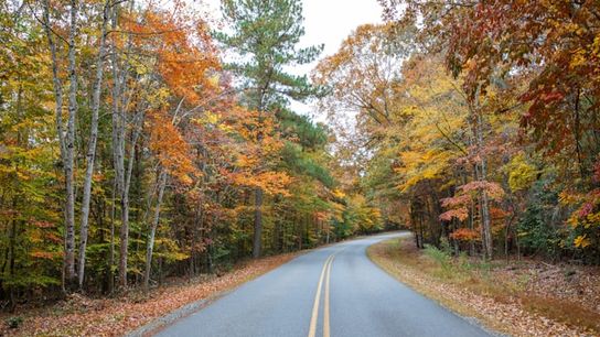 5 Don’t-Miss Scenic Drives in New Hampshire — With House-Hunting Detours (featured)